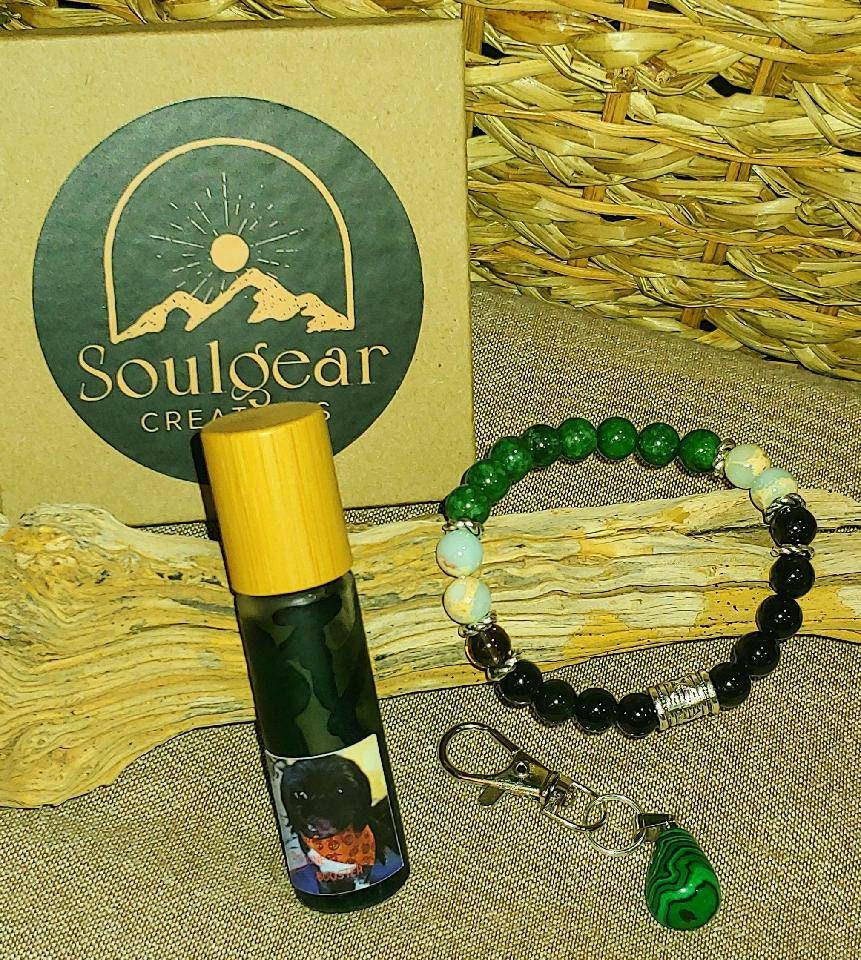 DOGS RULE! PET IMMUNITY Healing Gemstone set- Green Agate, Imperial Jasper, Obsidian with Malachite Pendant & Myrrh Oil for dog.