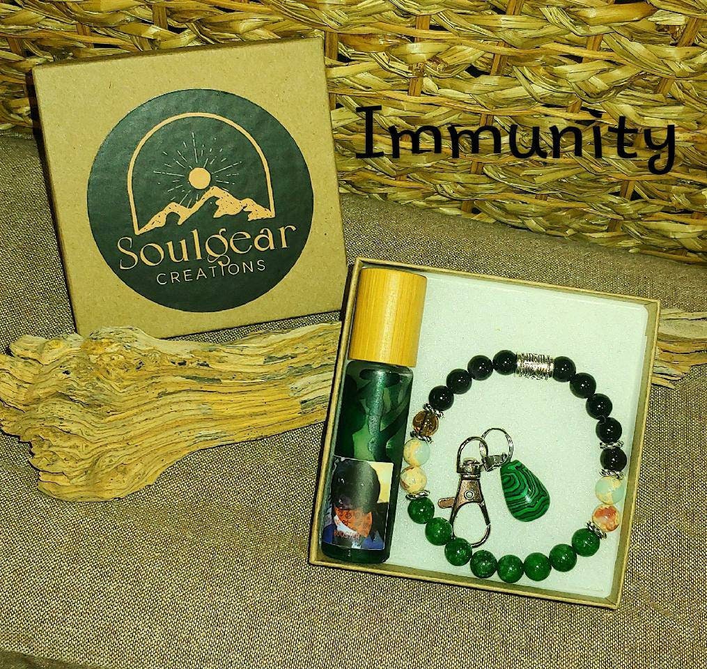 DOGS RULE! PET IMMUNITY Healing Gemstone set- Green Agate, Imperial Jasper, Obsidian with Malachite Pendant & Myrrh Oil for dog.