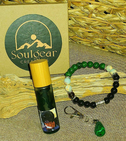 DOGS RULE! PET IMMUNITY Healing Gemstone set- Green Agate, Imperial Jasper, Obsidian with  Malachite Pendant & Myrrh Oil for dog.